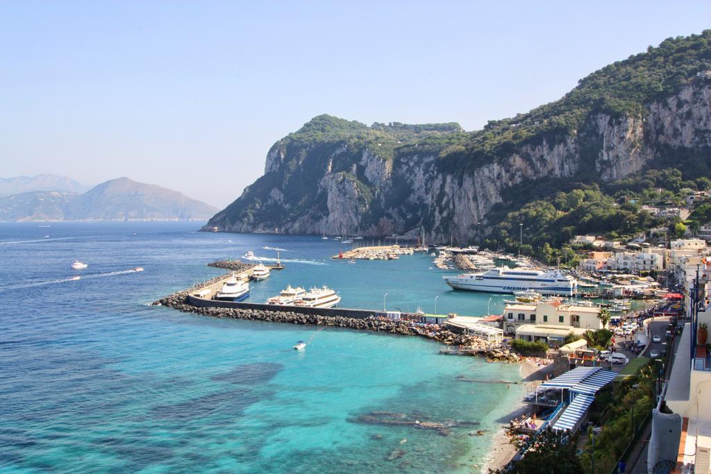 Capri Inn ภายนอก รูปภาพ