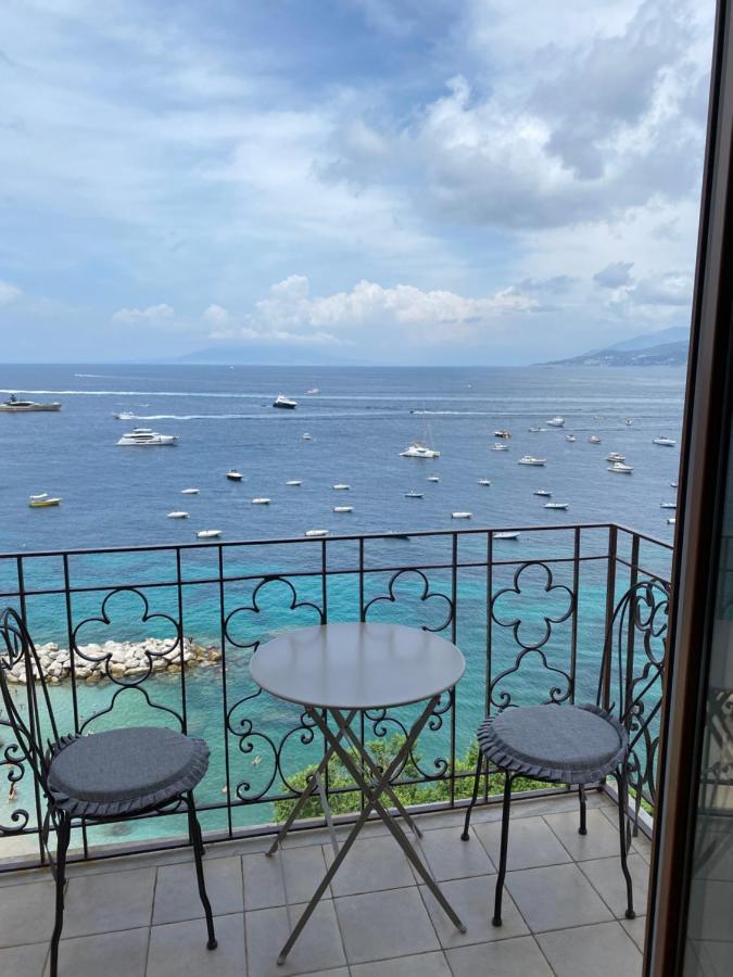 Capri Inn ภายนอก รูปภาพ