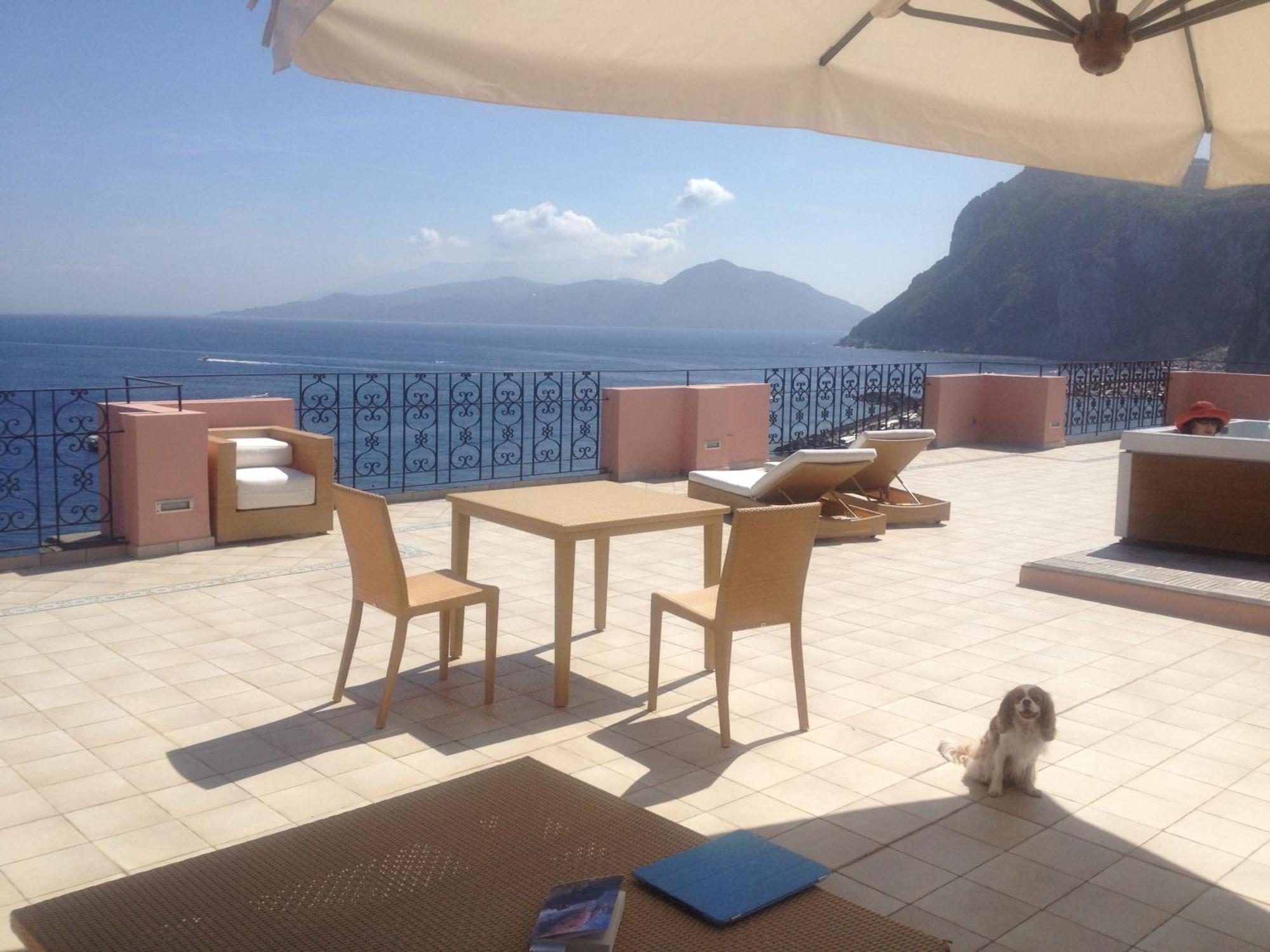 Capri Inn ภายนอก รูปภาพ