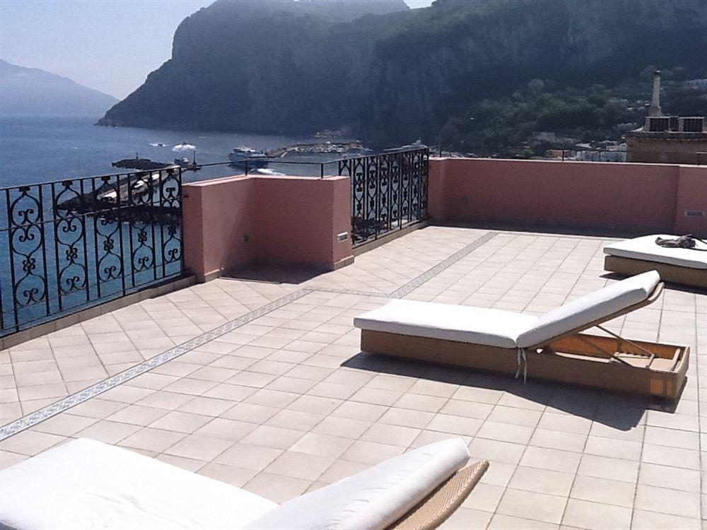 Capri Inn ภายนอก รูปภาพ