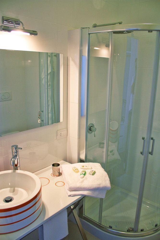Capri Inn ภายนอก รูปภาพ