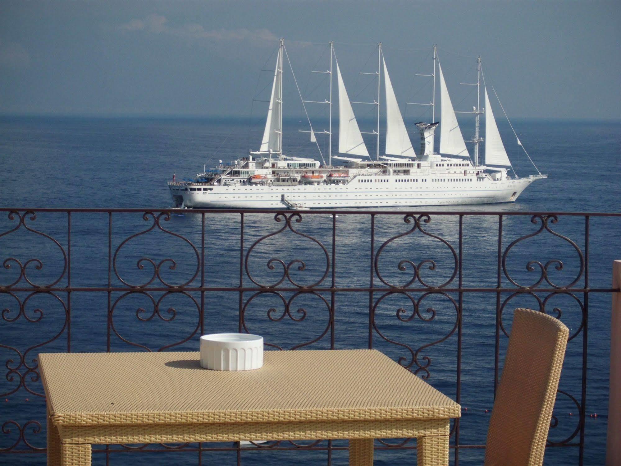 Capri Inn ภายนอก รูปภาพ