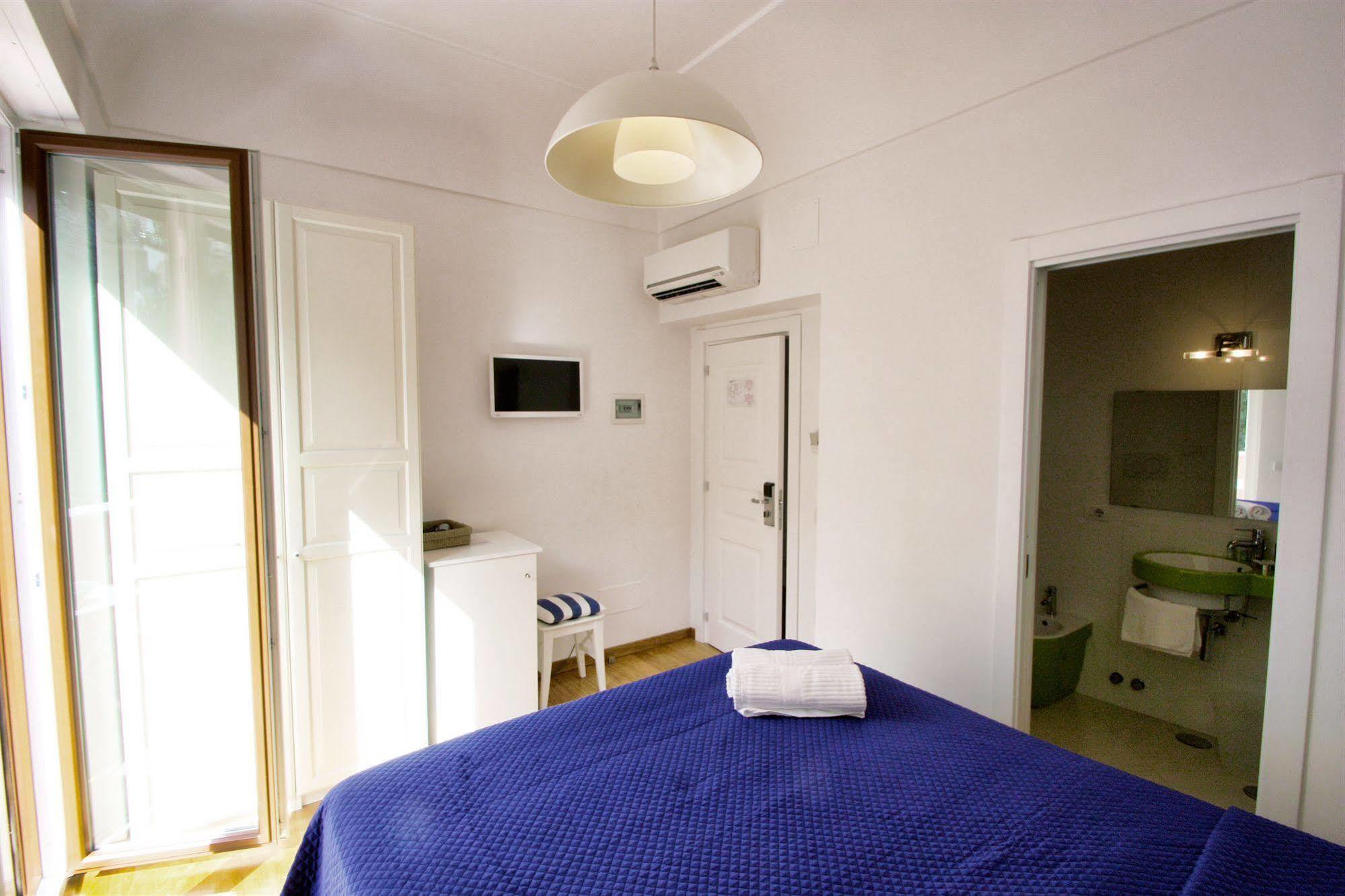 Capri Inn ภายนอก รูปภาพ