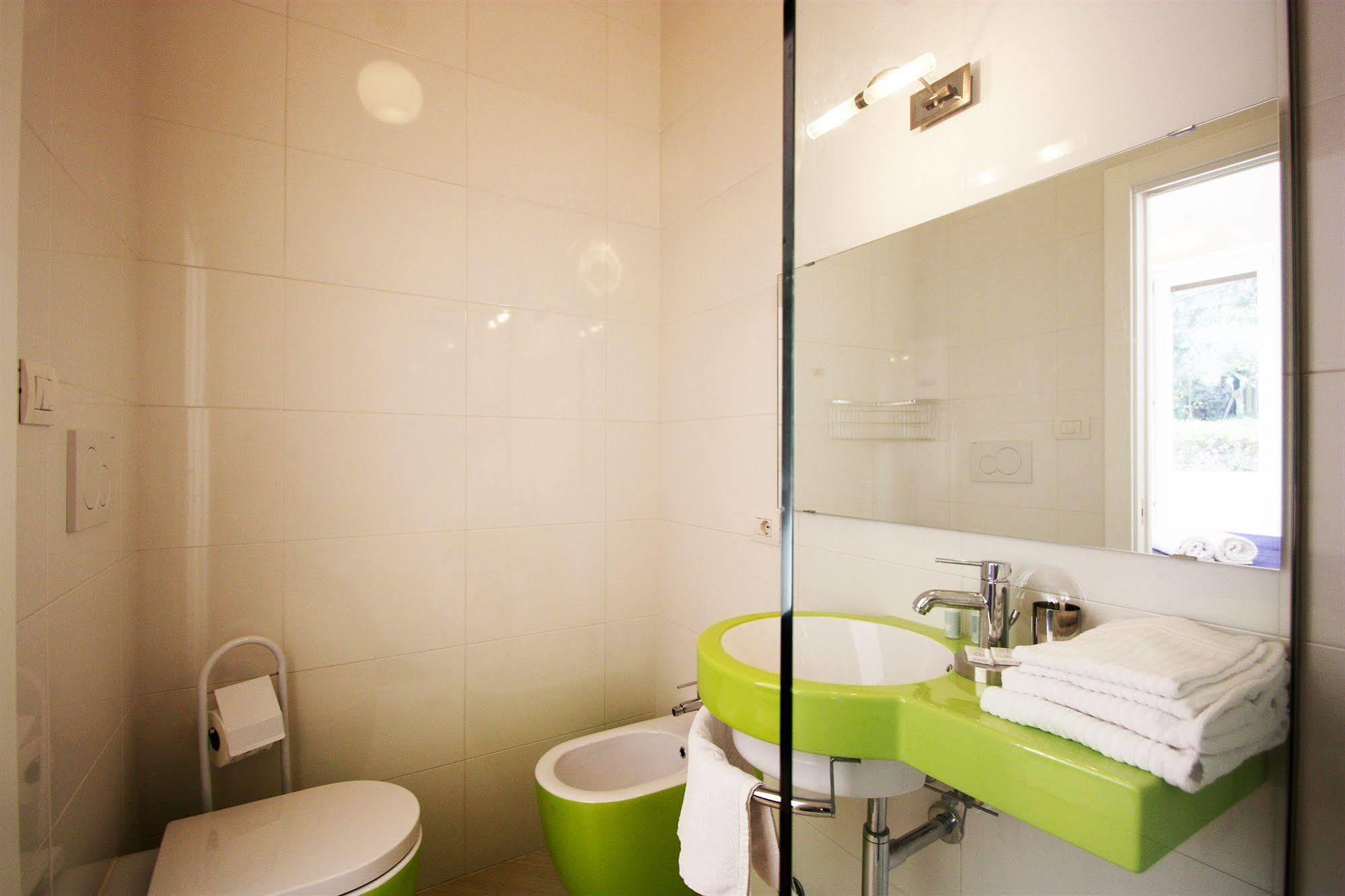 Capri Inn ภายนอก รูปภาพ