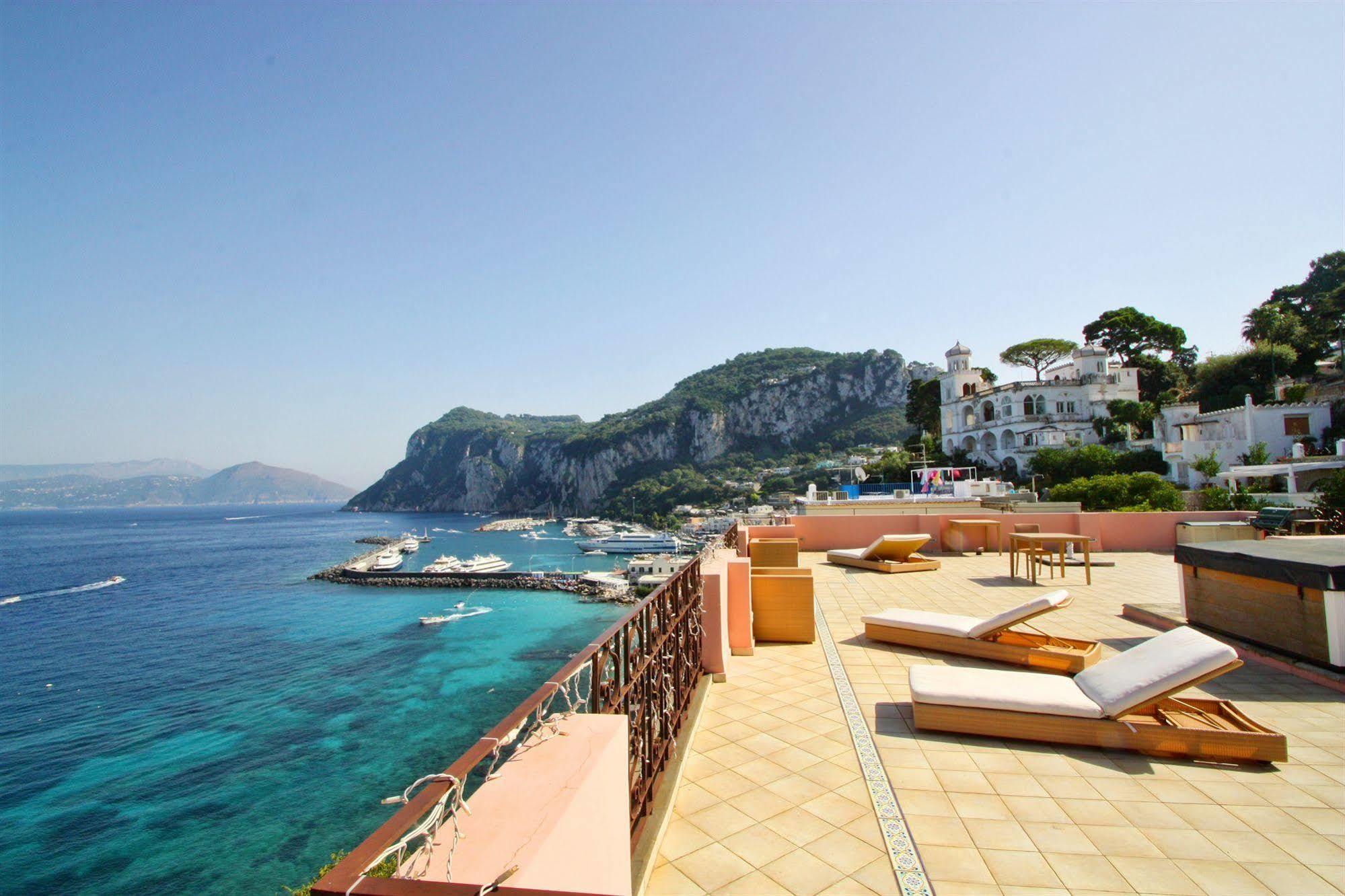 Capri Inn ภายนอก รูปภาพ